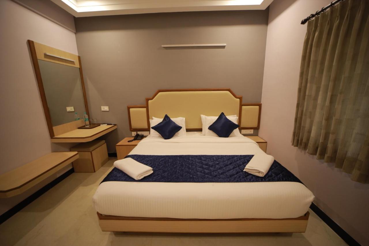 Majestic Hotel Madurai Ngoại thất bức ảnh