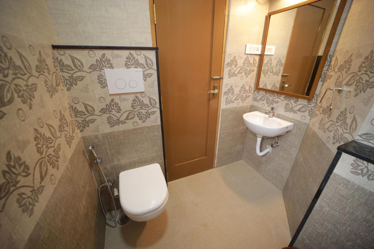 Majestic Hotel Madurai Ngoại thất bức ảnh