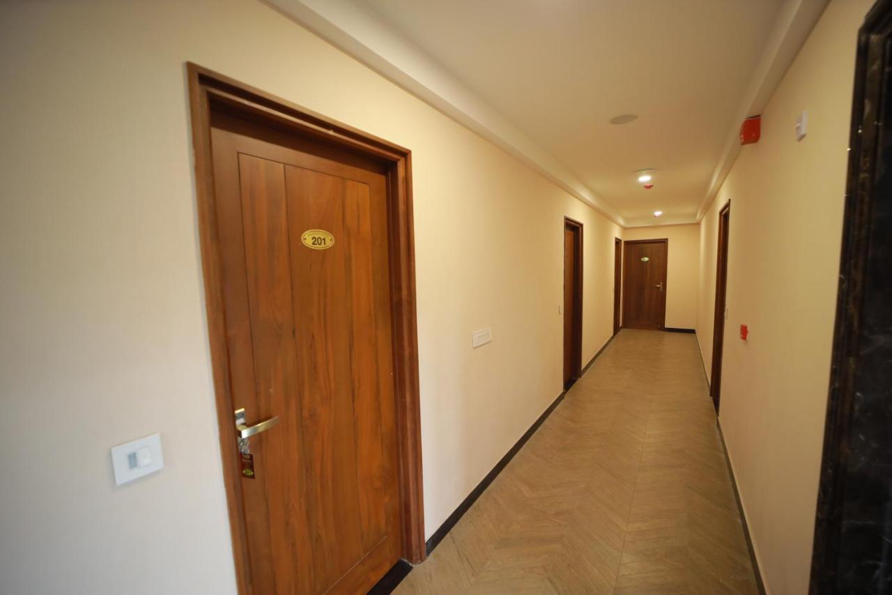 Majestic Hotel Madurai Ngoại thất bức ảnh