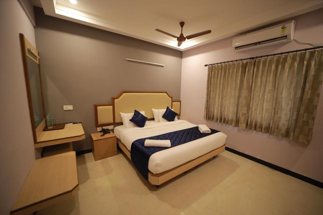 Majestic Hotel Madurai Ngoại thất bức ảnh