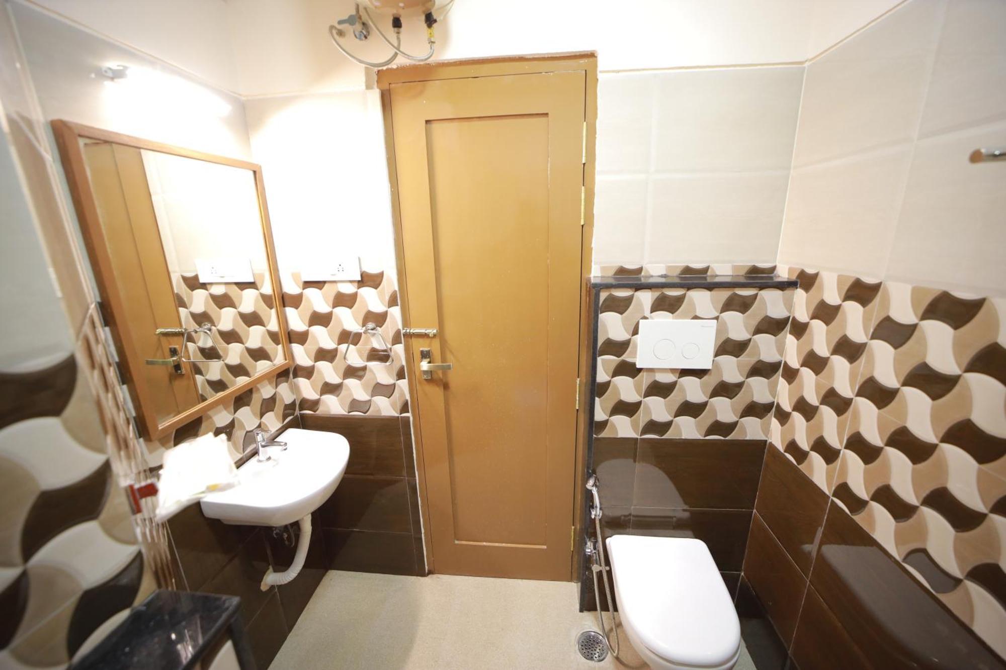 Majestic Hotel Madurai Ngoại thất bức ảnh