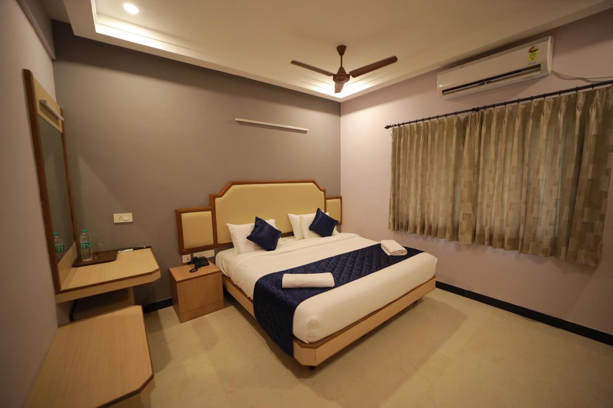 Majestic Hotel Madurai Ngoại thất bức ảnh