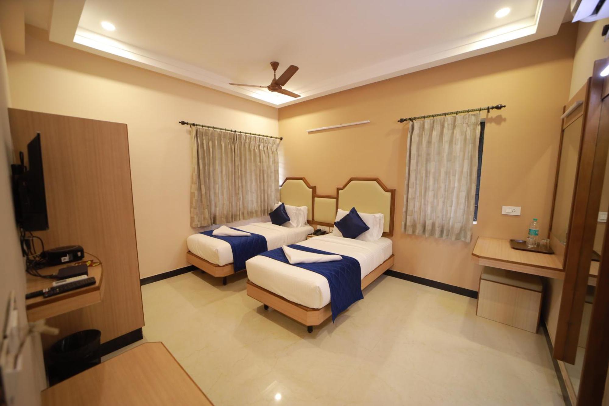 Majestic Hotel Madurai Ngoại thất bức ảnh